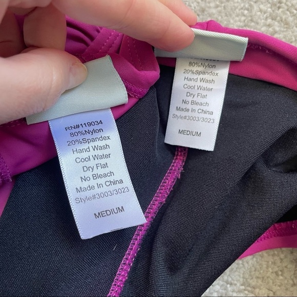 Cameo Water Wear Berry Two Piece Twist Front Halter Bikini Size Medium EUC - Picture 6 of 9